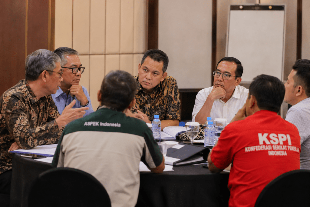 Fiskal Bukan Tumbal: Apa Arti APBN Sehat bagi Upah, BSU, dan Hak Pekerja Indonesia?