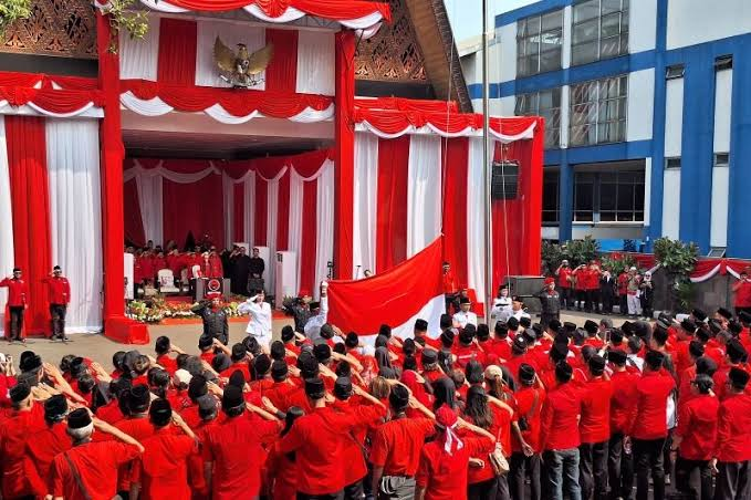 HUT Ke-81 RI, Megawati Justru Kritik Korupsi saat Pimpin Upacara PDIP
